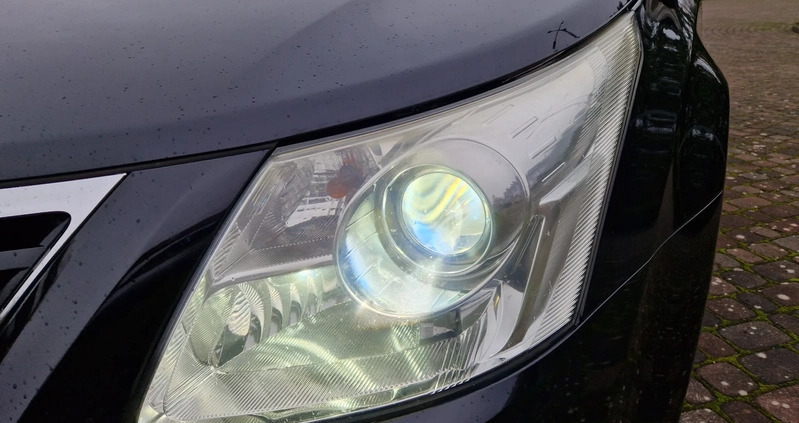 Toyota Avensis cena 37500 przebieg: 212000, rok produkcji 2011 z Czarnków małe 667